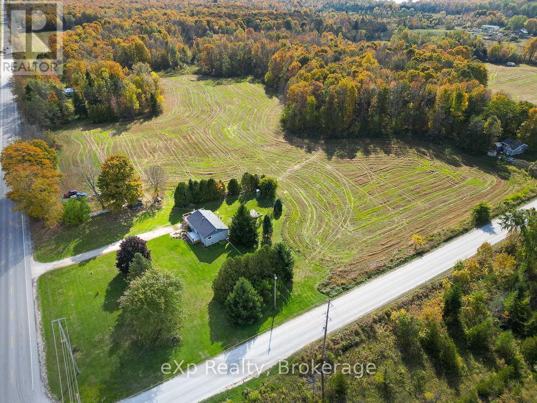 179422 Grey Road 17, Georgian Bluffs, Ontario N0H 2T0 - Photo 2 - X12506448