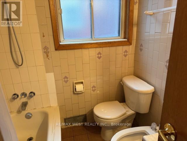 23 Clinton Street, Toronto, Ontario  M6J 2N6 - Photo 42 - C12445424