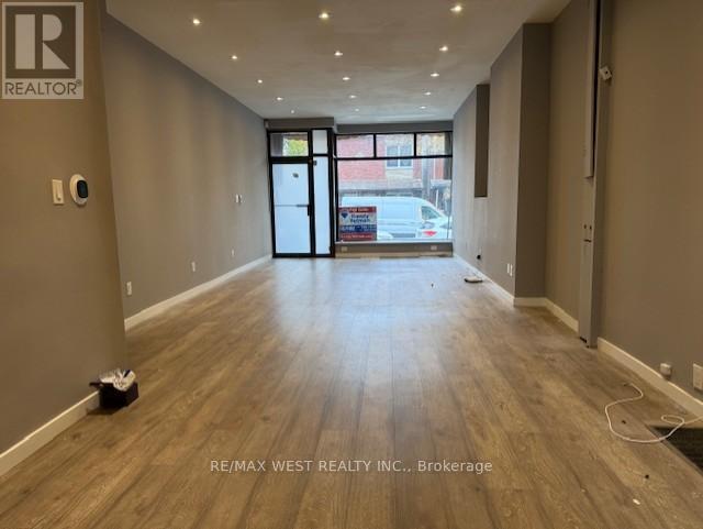 23 Clinton Street, Toronto, Ontario  M6J 2N6 - Photo 5 - C12445424