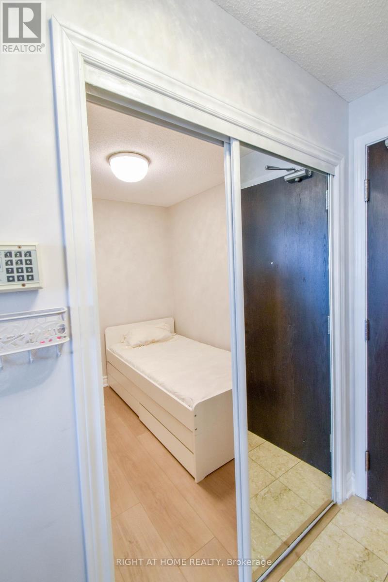 702 - 205 The Donway W, Toronto, Ontario M3B 3S5 - Photo 12 - C12506392