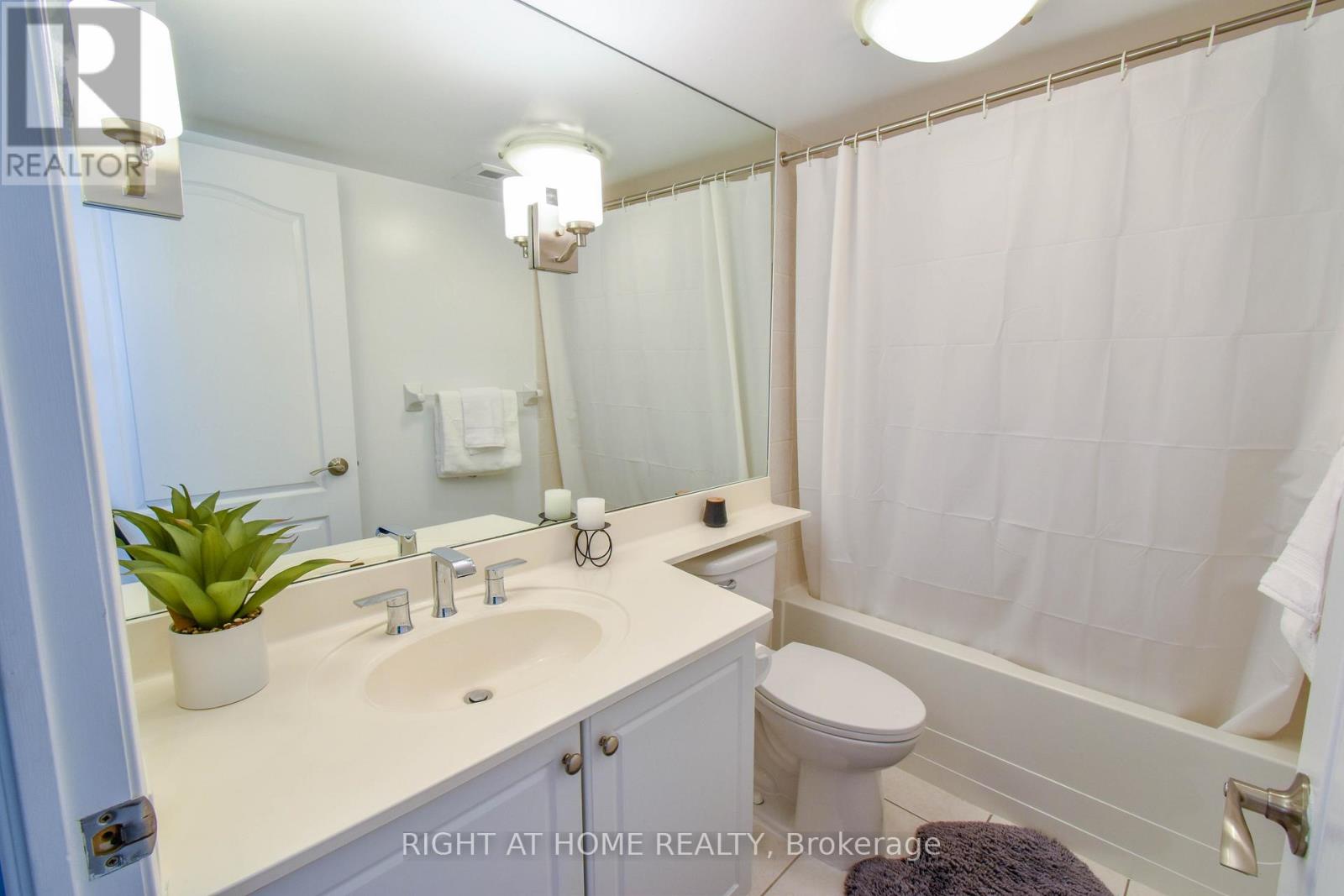 702 - 205 The Donway W, Toronto, Ontario M3B 3S5 - Photo 13 - C12506392