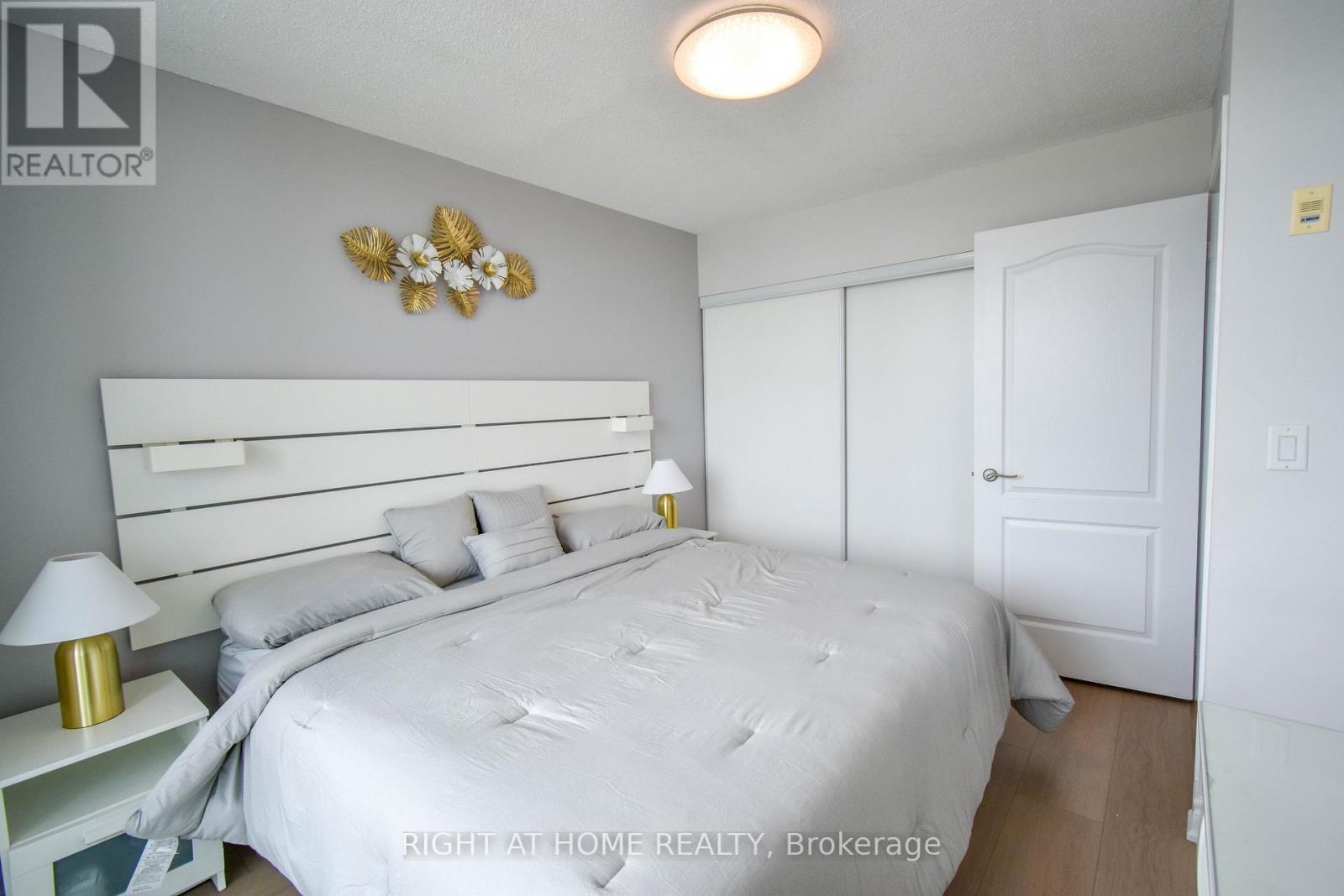 702 - 205 The Donway W, Toronto, Ontario M3B 3S5 - Photo 4 - C12506392