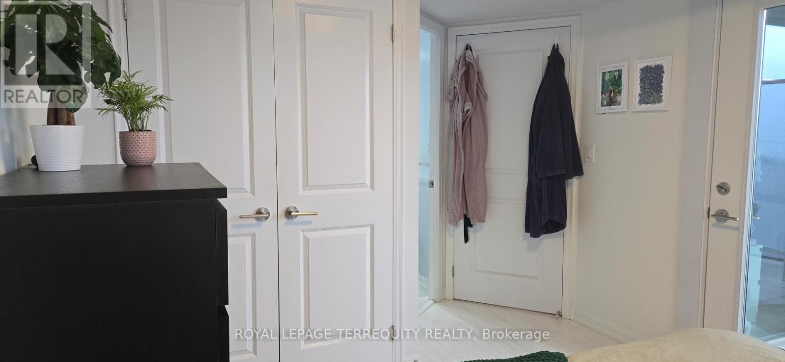 906 - 125 Western Battery Road, Toronto, Ontario  M6K 3R8 - Photo 12 - C12506396