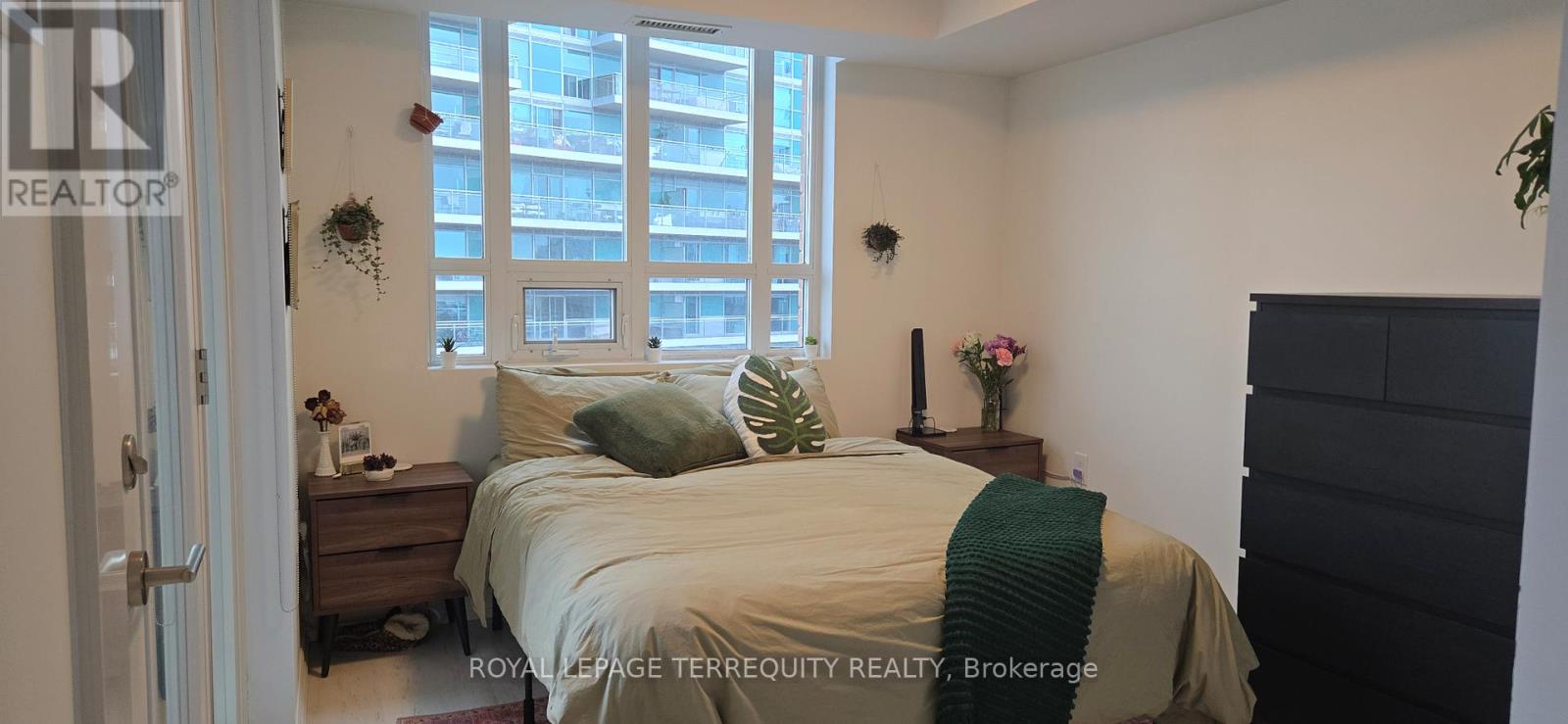 906 - 125 Western Battery Road, Toronto, Ontario  M6K 3R8 - Photo 9 - C12506396