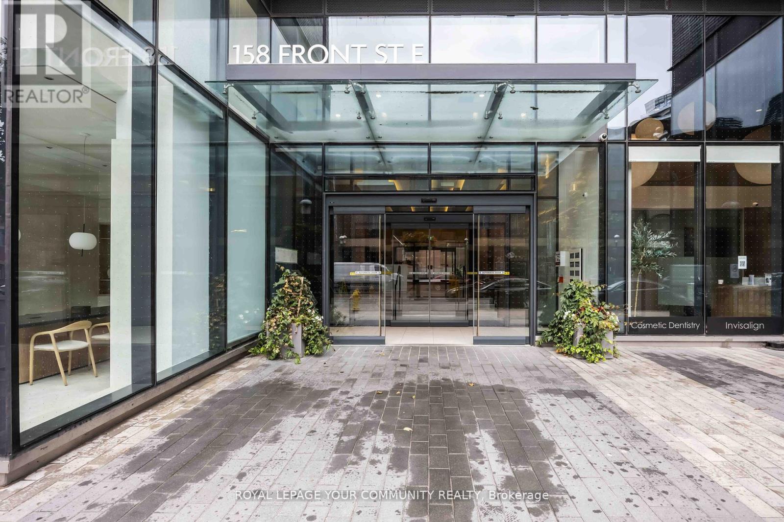 320 - 158 Front Street E, Toronto, Ontario  M5A 0K9 - Photo 2 - C12506436