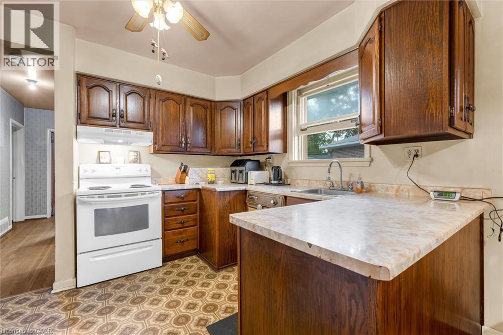 12 Monet Avenue, Etobicoke, Ontario  M9C 3N7 - Photo 11 - 40784910