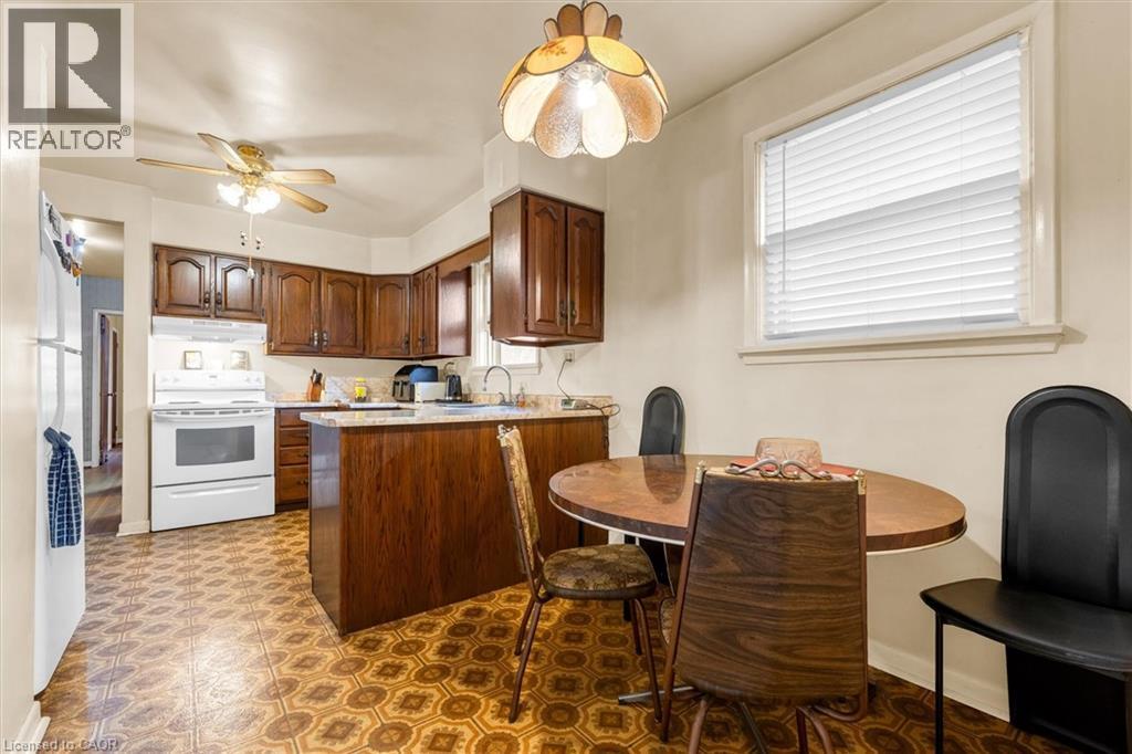 12 Monet Avenue, Etobicoke, Ontario  M9C 3N7 - Photo 9 - 40784910