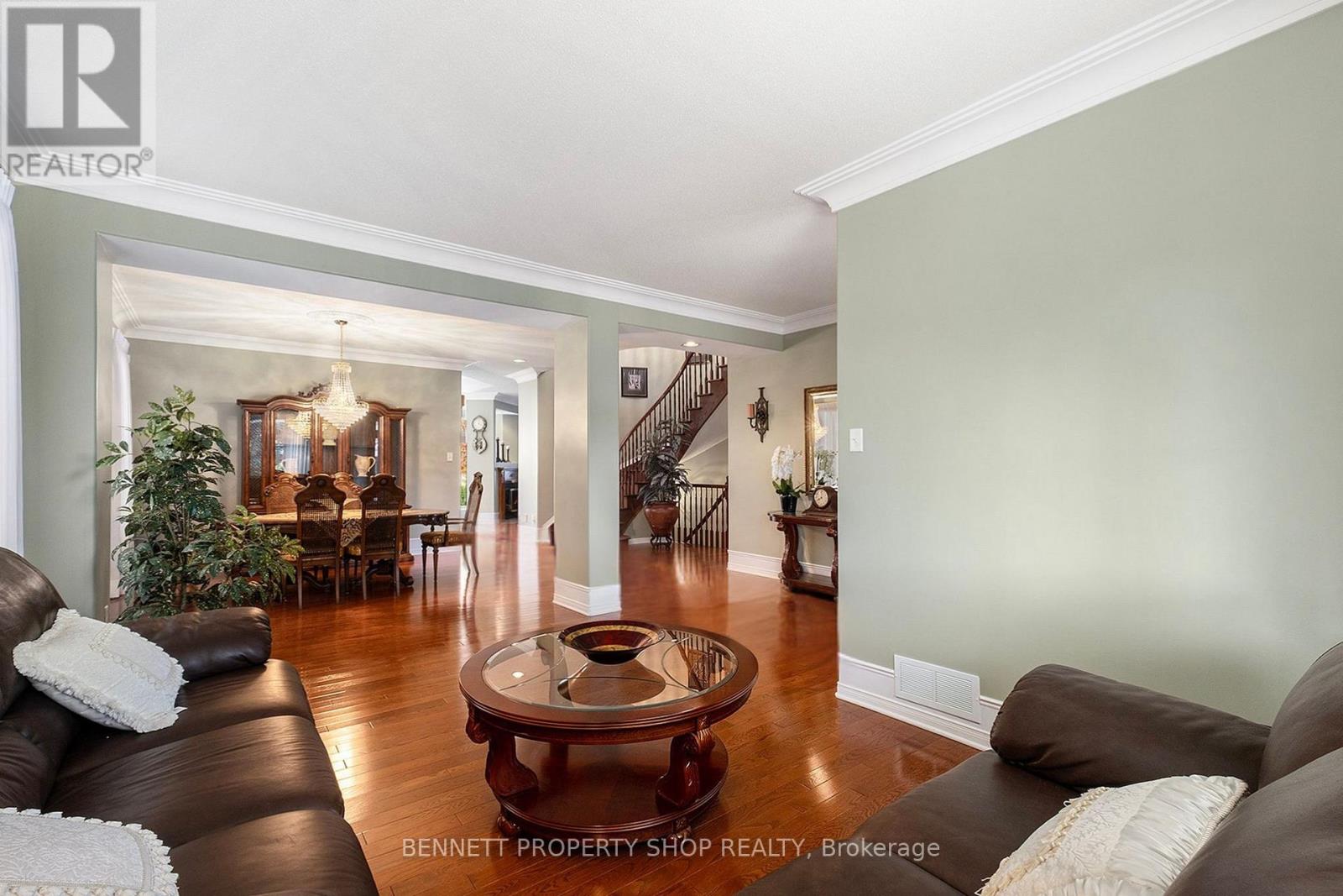 18 Tierney Drive, Ottawa, Ontario  K2J 4W2 - Photo 7 - X12505396