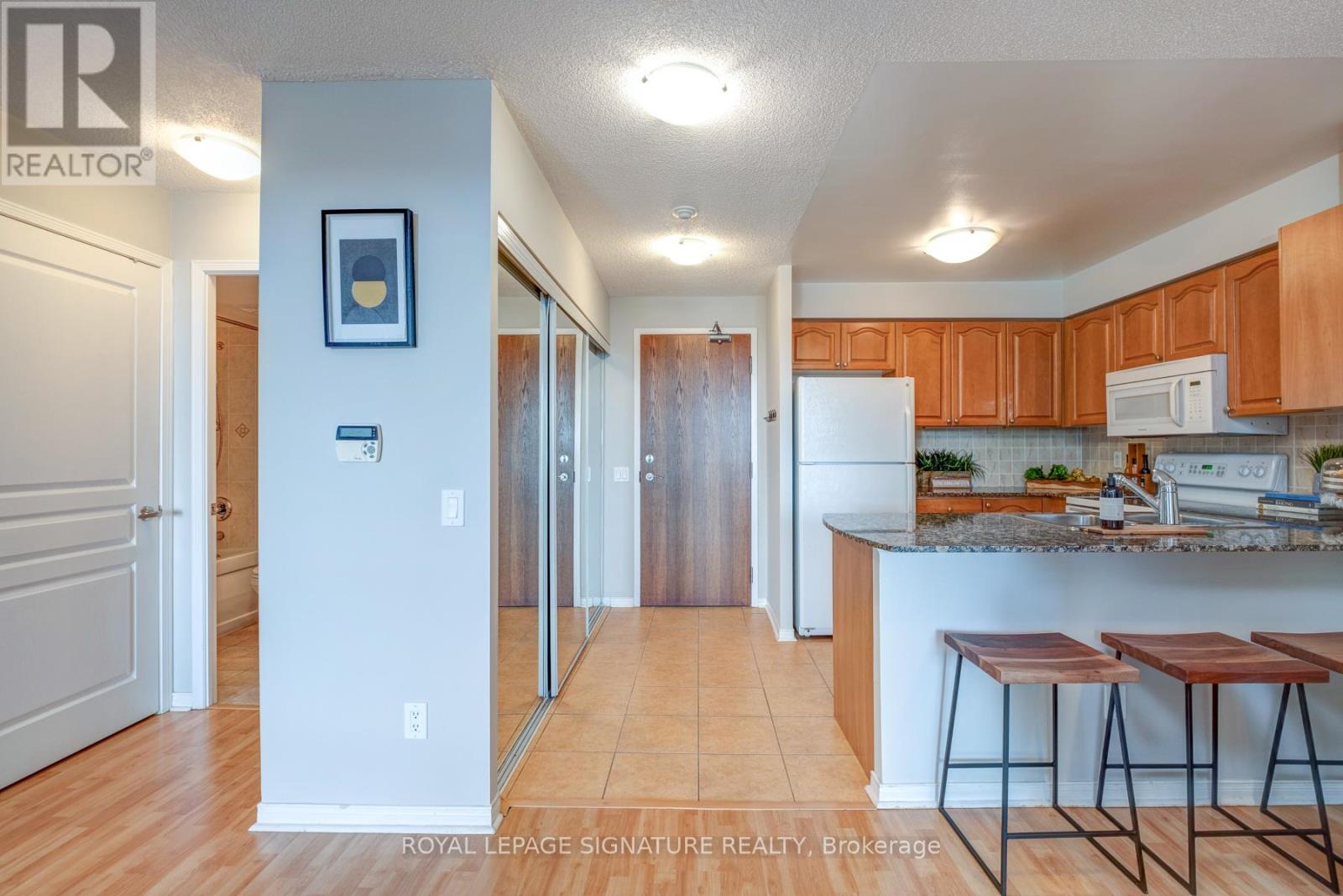 402 - 1863 Queen Street E, Toronto, Ontario M4L 3Y6 - Photo 14 - E12506410