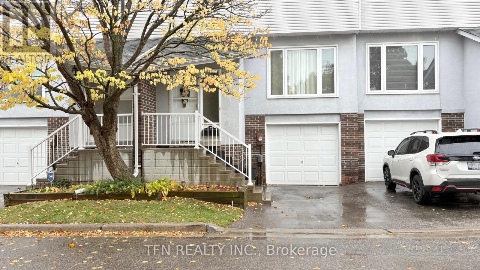 2 - 301 GARDEN STREET, Whitby, Ontario