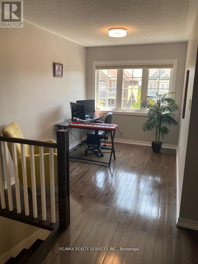 58 Promenade Drive N, Whitby, Ontario  L1R 0L4 - Photo 15 - E12506426