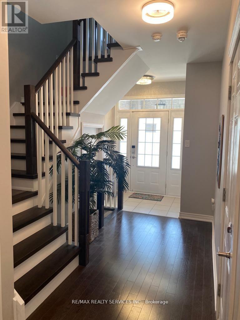 58 Promenade Drive N, Whitby, Ontario  L1R 0L4 - Photo 3 - E12506426