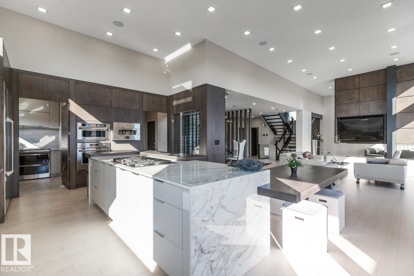 Property at 5536 CHEGWIN PT SW image 2