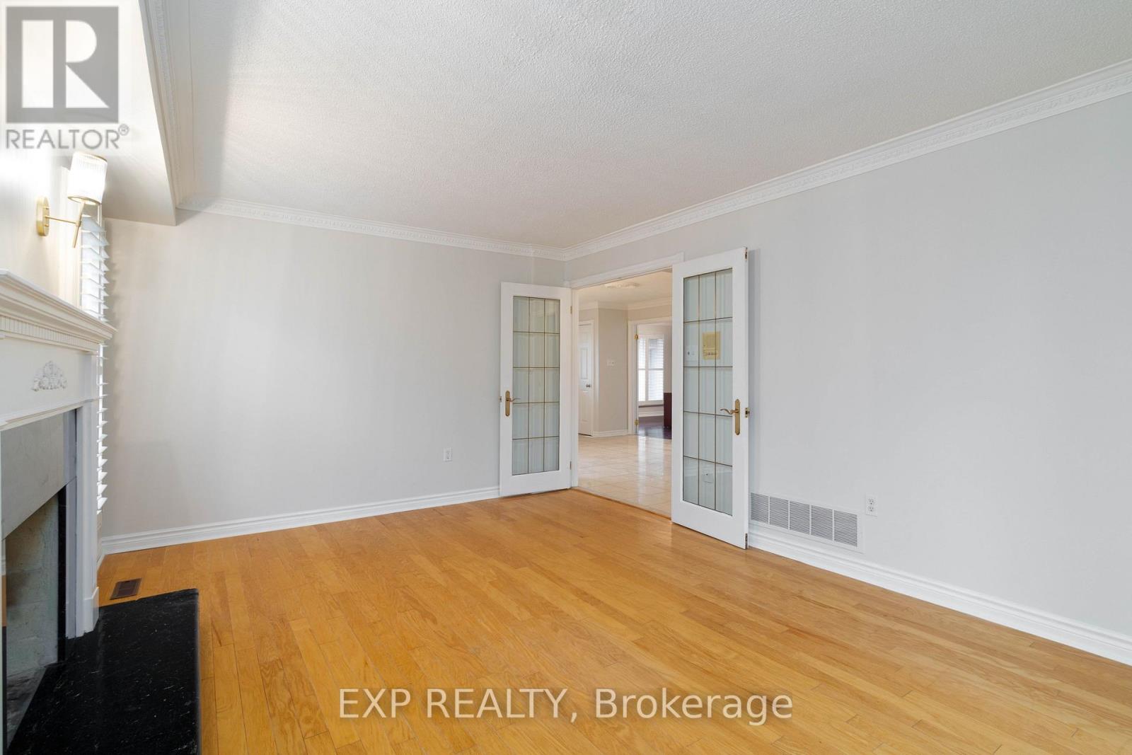 35 Dennis Drive, King (King City), Ontario  L0G 1K0 - Photo 14 - N12506356