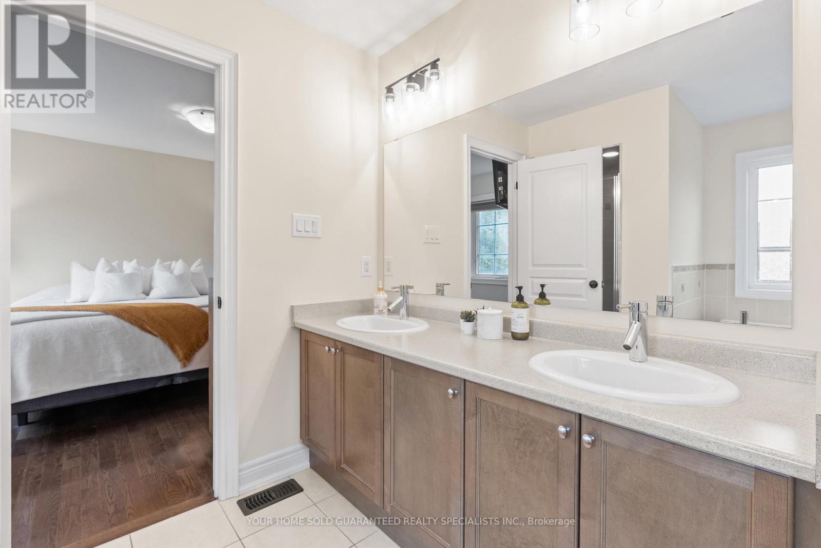 5 Bluff Trail, King, Ontario  L7B 0A2 - Photo 17 - N12506406