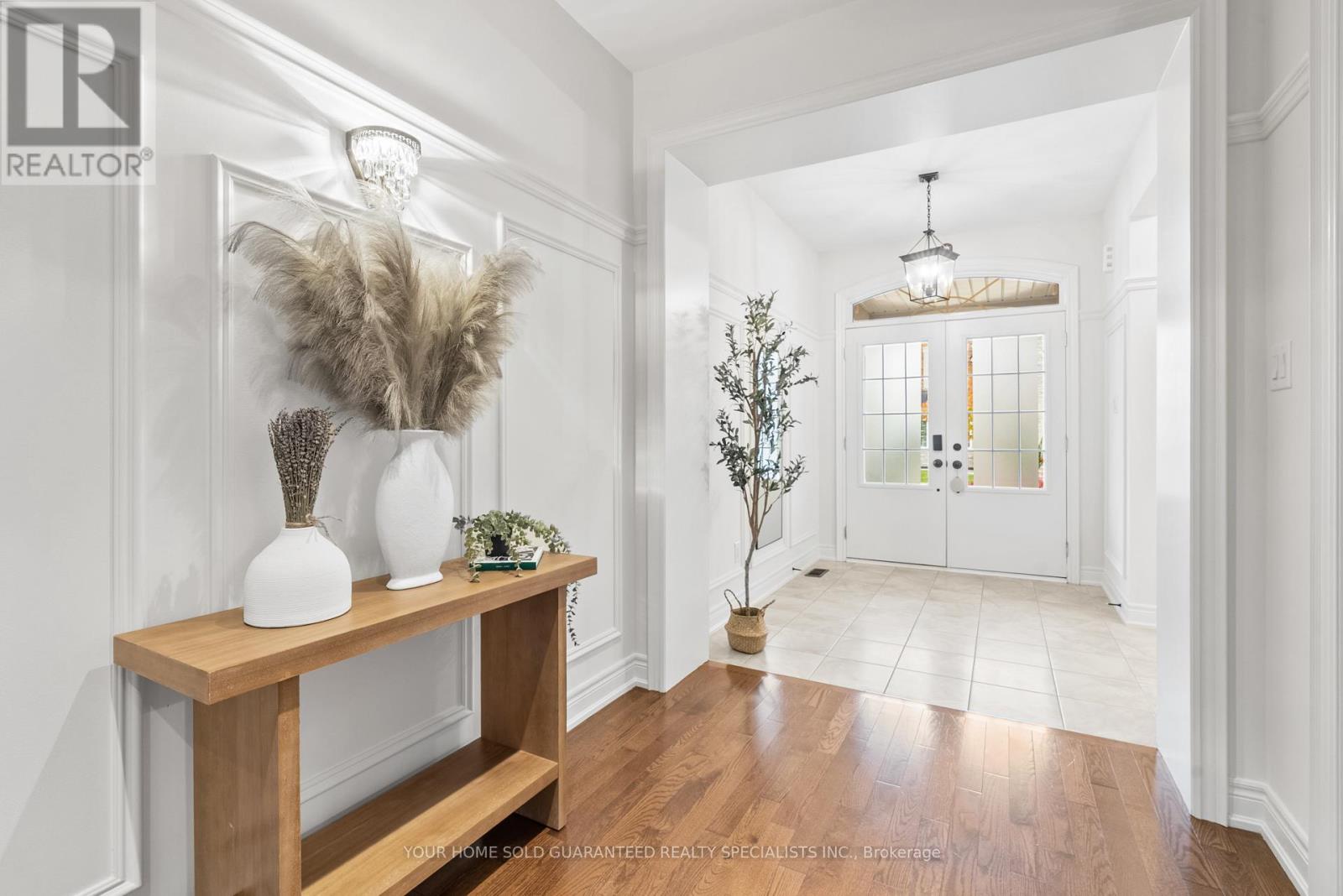 5 Bluff Trail, King, Ontario  L7B 0A2 - Photo 2 - N12506406