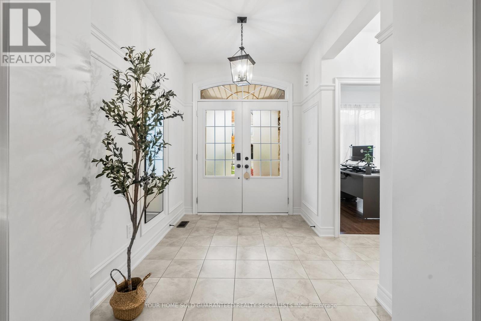 5 Bluff Trail, King, Ontario  L7B 0A2 - Photo 3 - N12506406