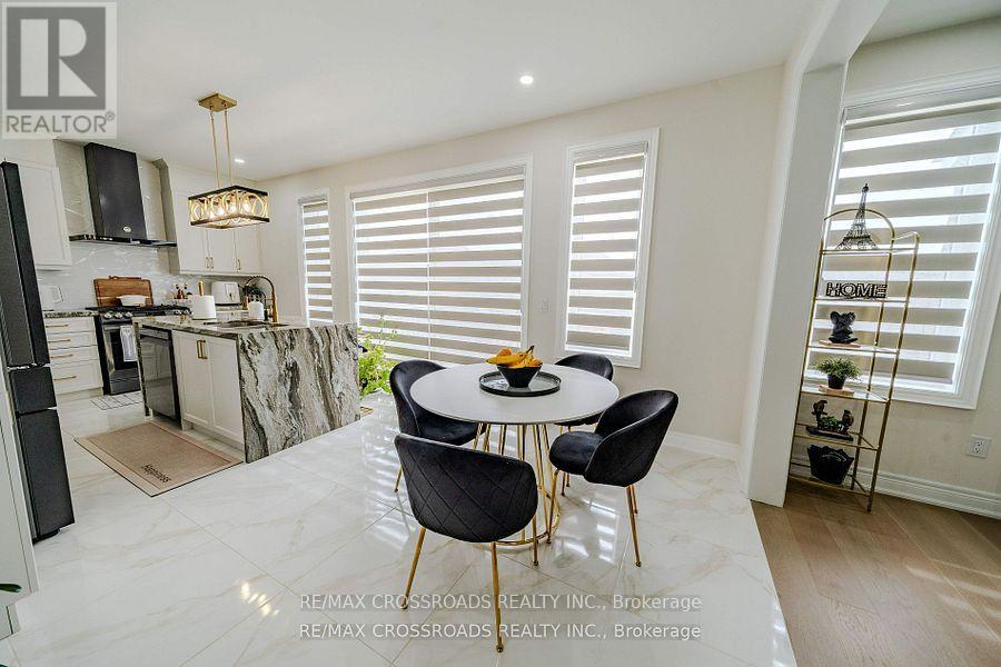 50 Carriage Shop Bend, East Gwillimbury, Ontario  L9N 0Y5 - Photo 6 - N12506440