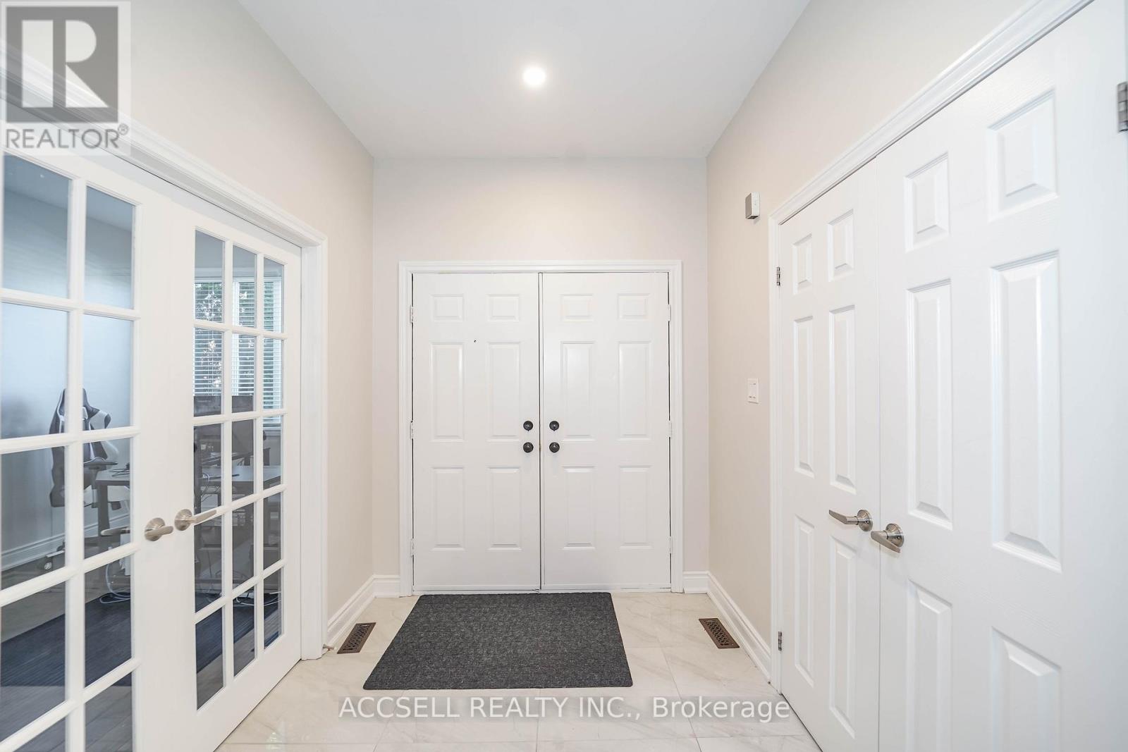 156 Cartmel Drive, Markham, Ontario  L3S 1W3 - Photo 6 - N12506444