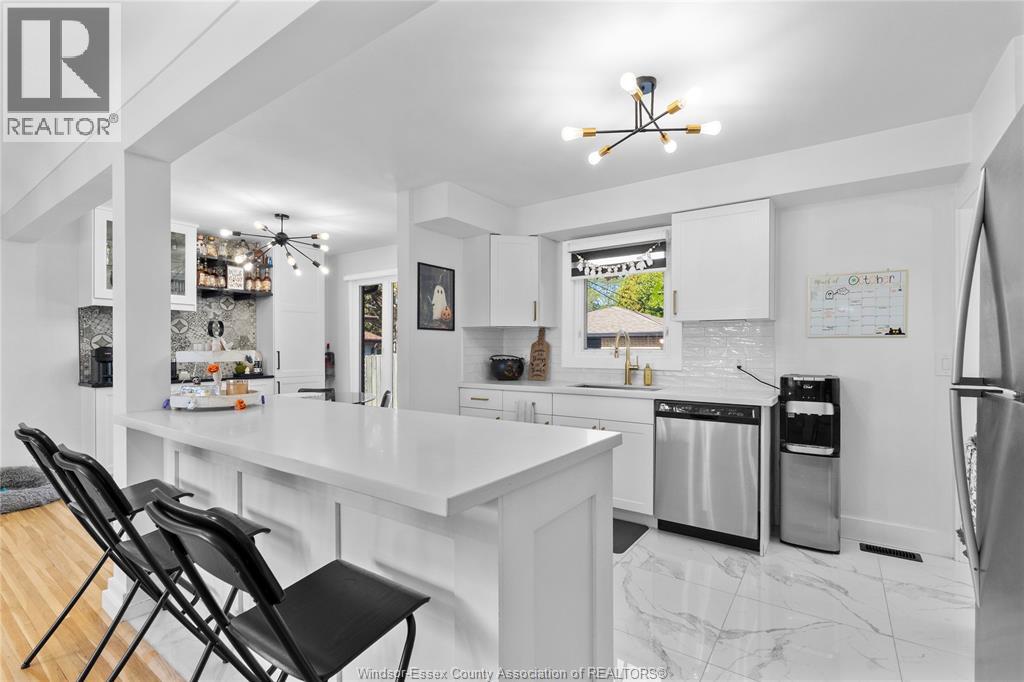 2850 Virginia Park Avenue, Windsor, Ontario  N9E 2B9 - Photo 11 - 25027919