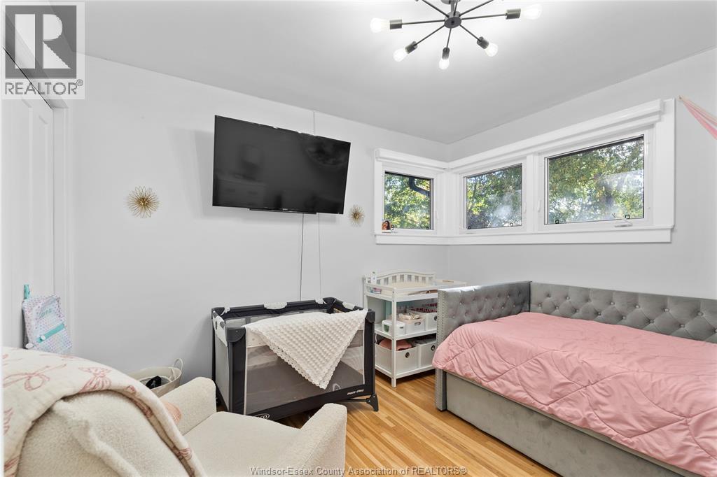 2850 Virginia Park Avenue, Windsor, Ontario  N9E 2B9 - Photo 16 - 25027919