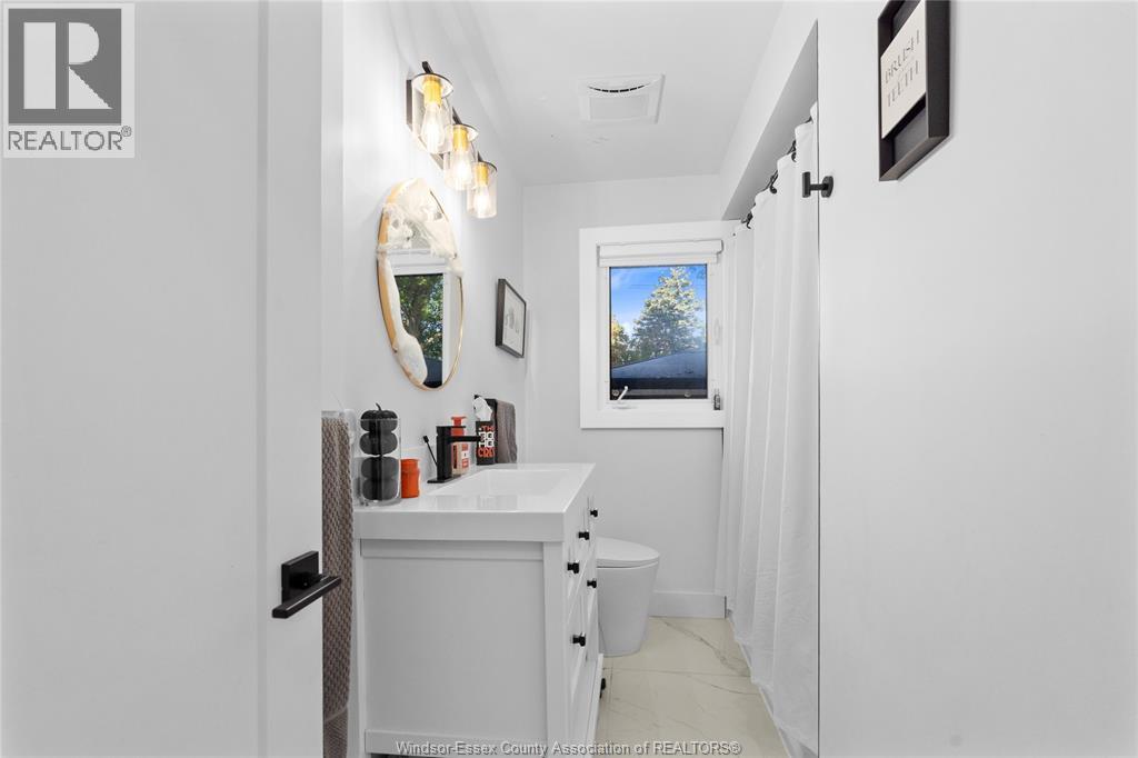 2850 Virginia Park Avenue, Windsor, Ontario  N9E 2B9 - Photo 17 - 25027919