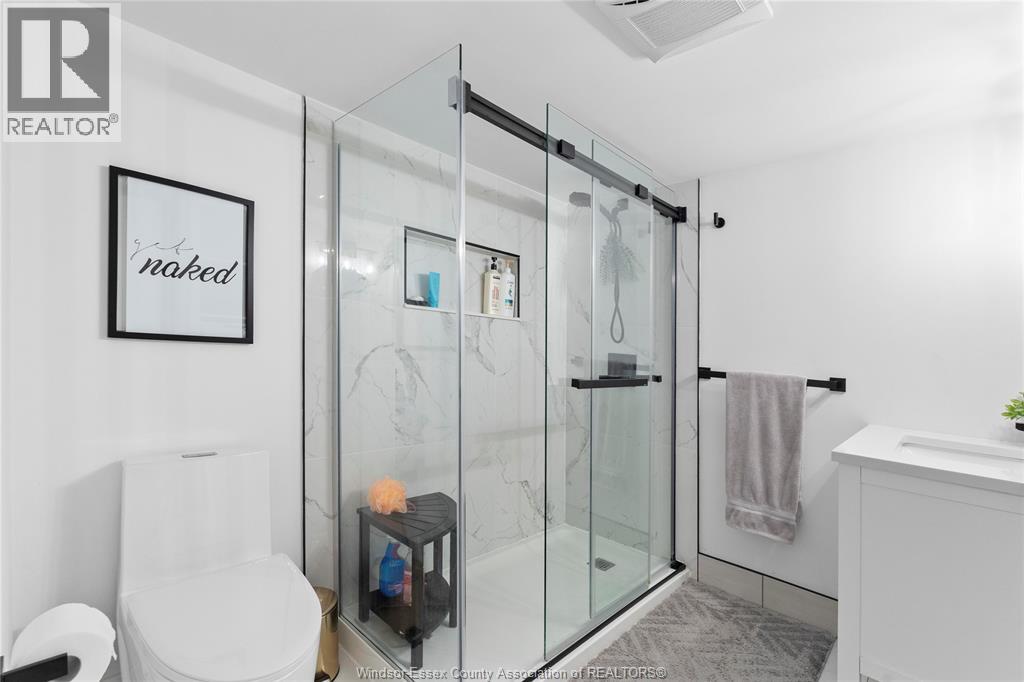 2850 Virginia Park Avenue, Windsor, Ontario  N9E 2B9 - Photo 18 - 25027919