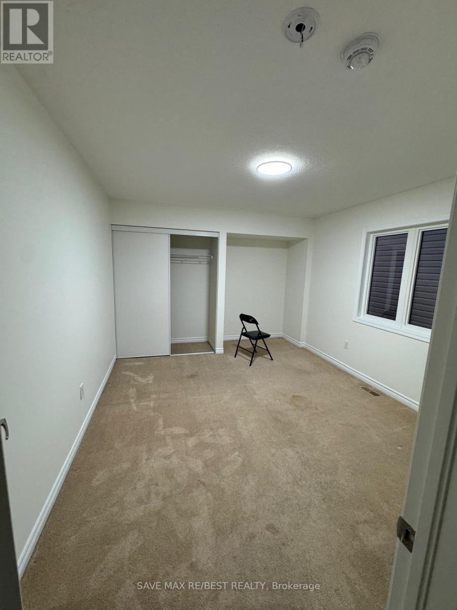 Main - 237 Shady Glen Crescent, Kitchener, Ontario  N2R 0J9 - Photo 13 - X12503716