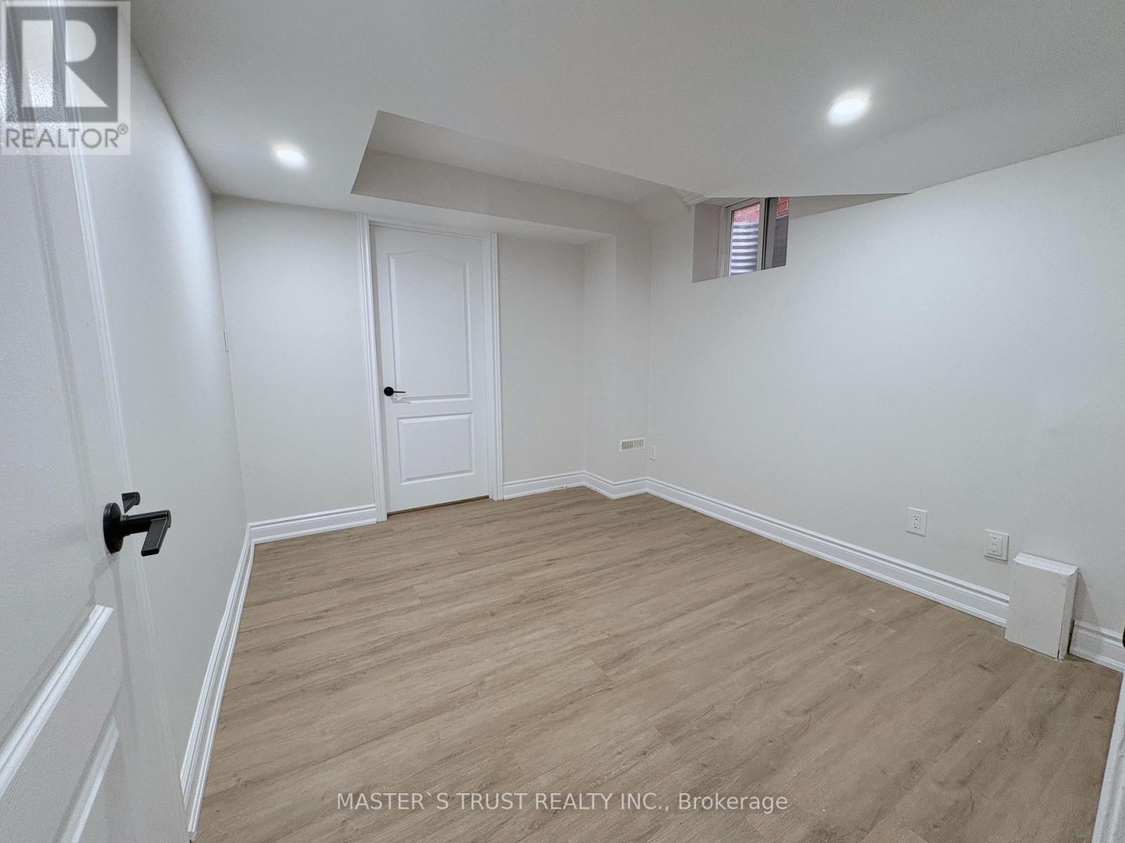 Bsmt - 2247 Grouse Lane, Oakville, Ontario  L6M 3Z8 - Photo 11 - W12506398