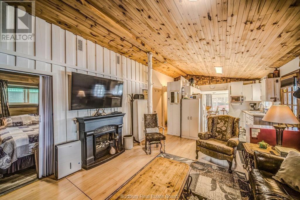 670 Lake Road, St. Charles, Ontario  P0M 2W0 - Photo 12 - 2125491