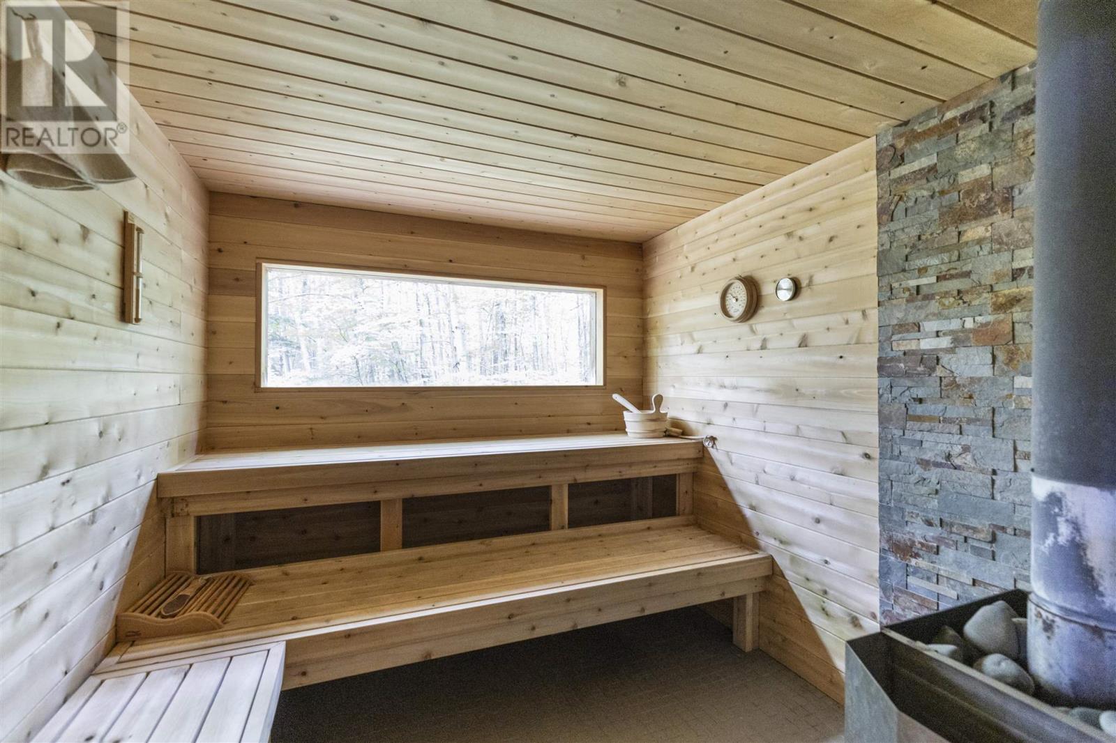 587 Moss Rd, Sault Ste. Marie, Ontario  P6A 5K8 - Photo 33 - SM252607