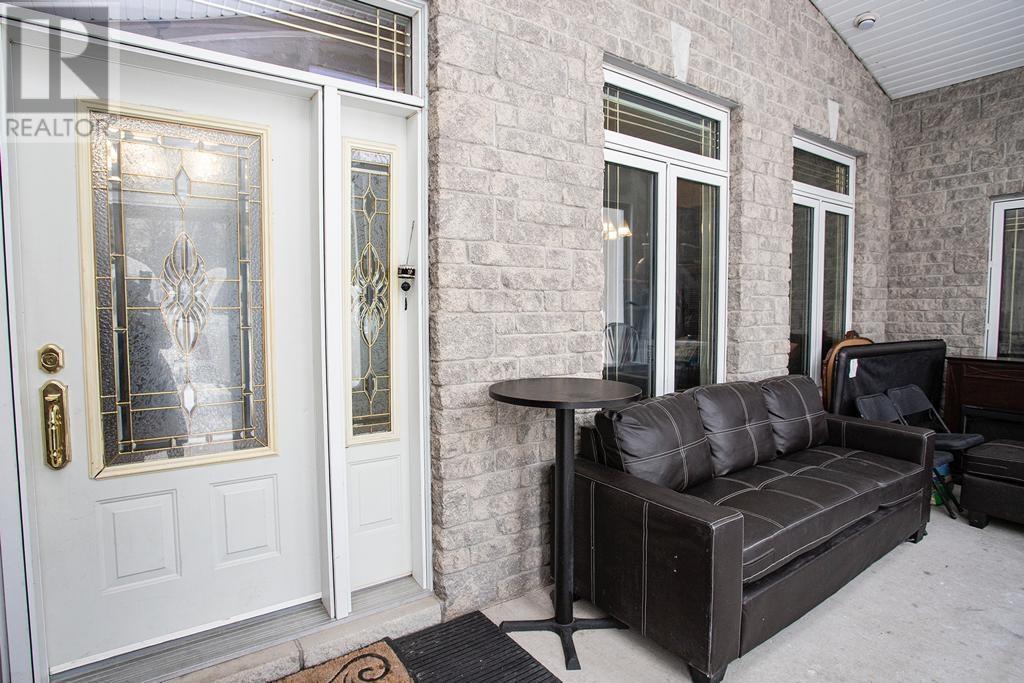 587 Moss Rd, Sault Ste. Marie, Ontario  P6A 5K8 - Photo 5 - SM252607