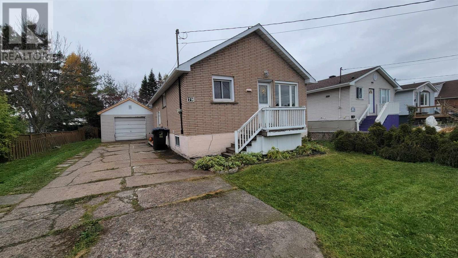 79 Prentice Ave, Sault Ste. Marie, Ontario P6C 4P6 - Photo 3 - SM253152
