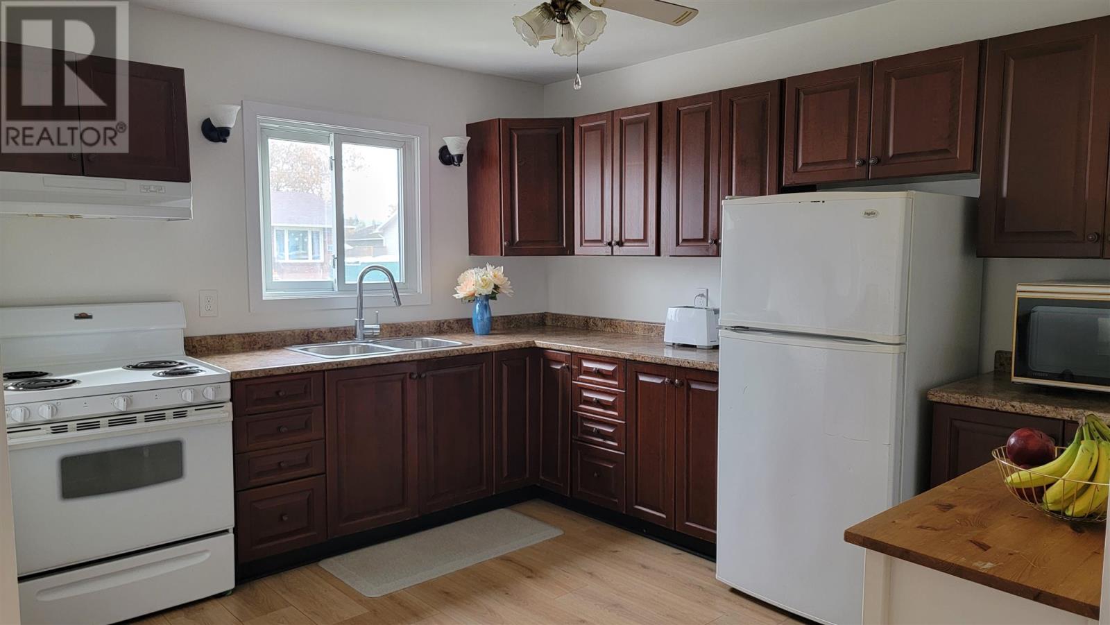 79 Prentice Ave, Sault Ste. Marie, Ontario P6C 4P6 - Photo 4 - SM253152