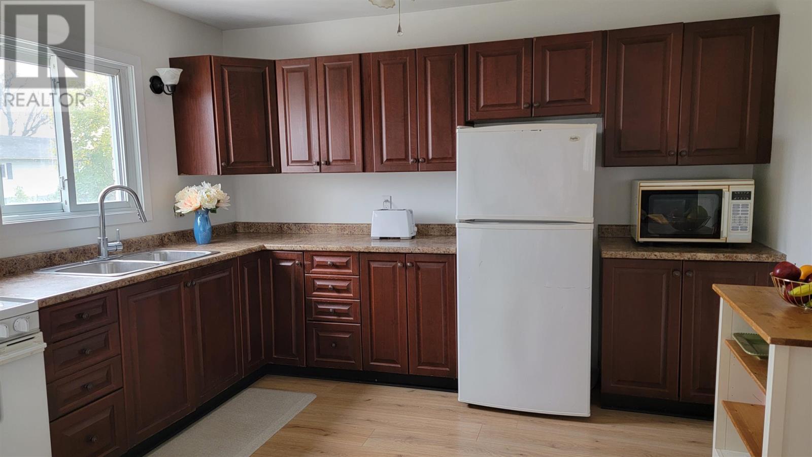 79 Prentice Ave, Sault Ste. Marie, Ontario P6C 4P6 - Photo 5 - SM253152