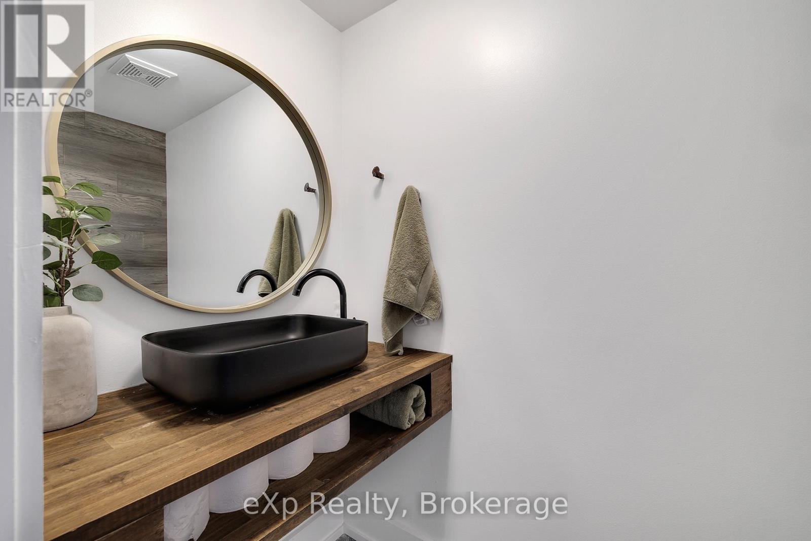 84 - 904 Apple Hill Lane, Kitchener, Ontario  N2R 1P6 - Photo 10 - X12506562