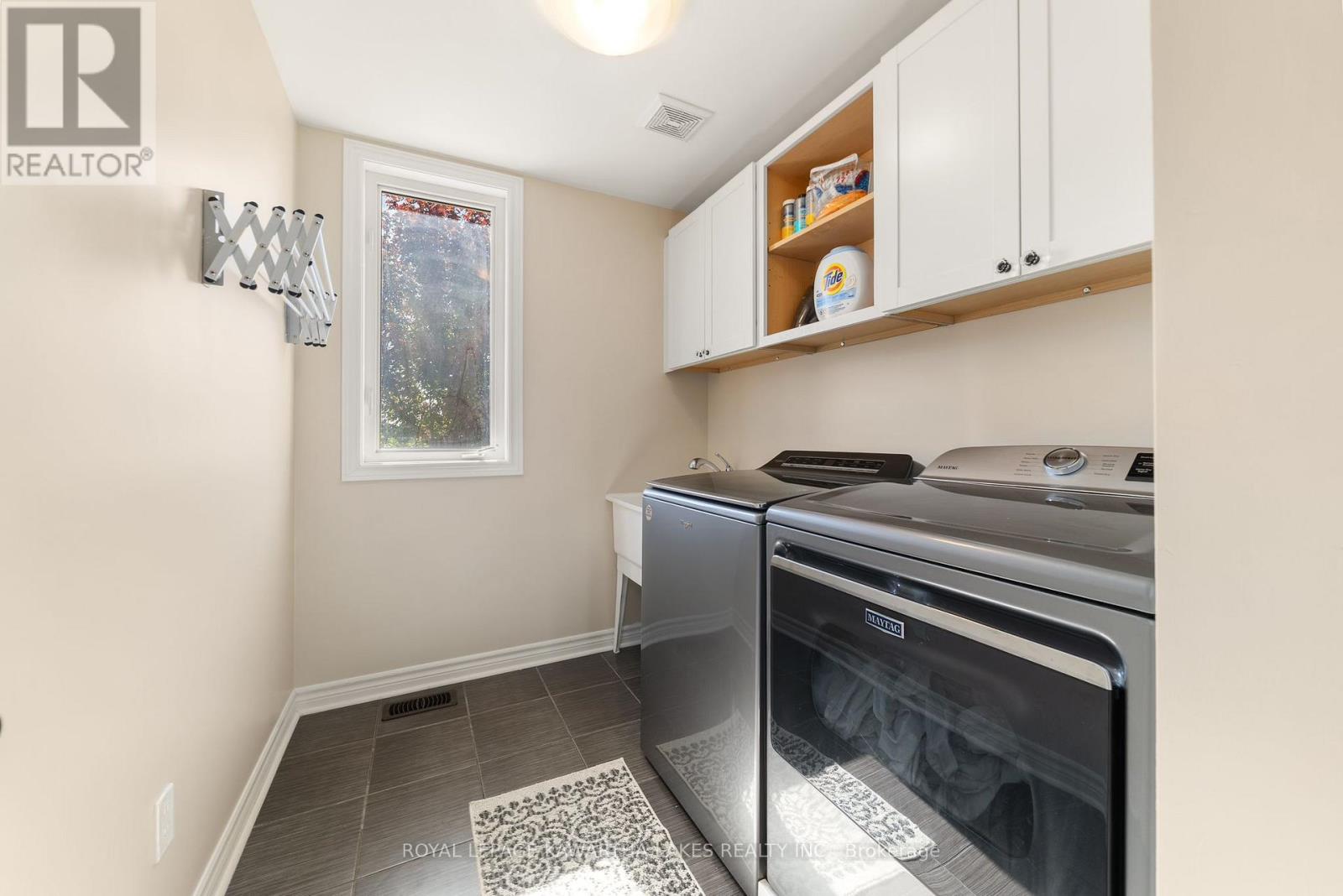 29 Logan Lane, Kawartha Lakes, Ontario K9V 0L3 - Photo 41 - X12506564