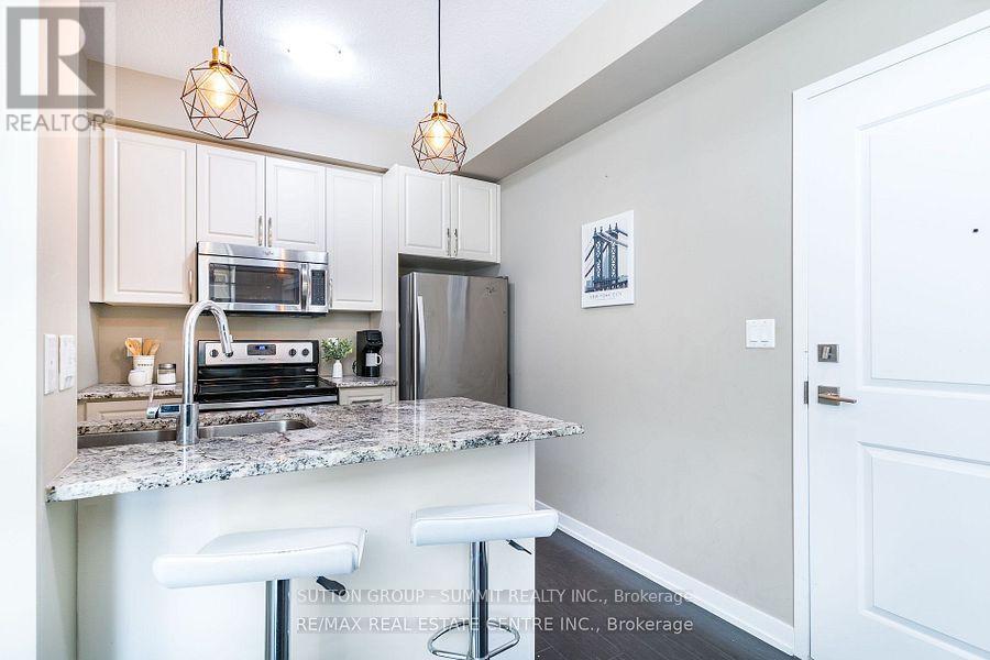 114 - 35 Southshore Crescent, Hamilton, Ontario  L8E 0J2 - Photo 5 - X12506358