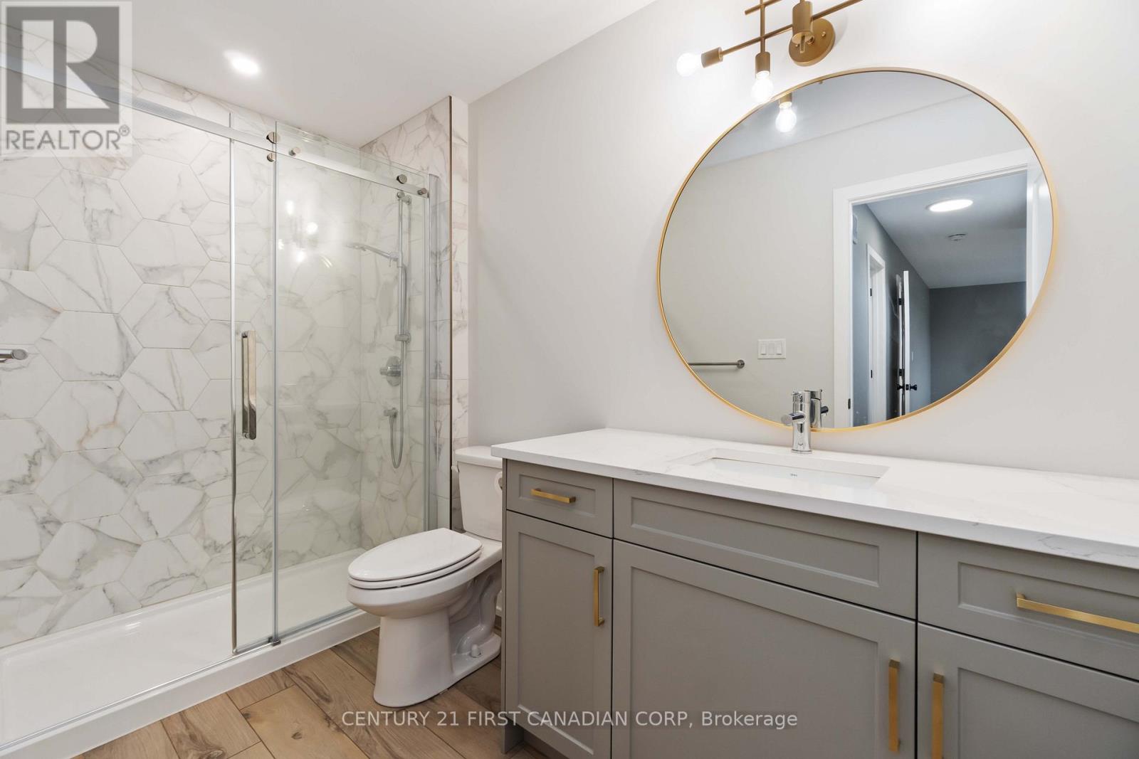 450 Main Street, Plympton-Wyoming, Ontario  N0N 1T0 - Photo 33 - X12506492