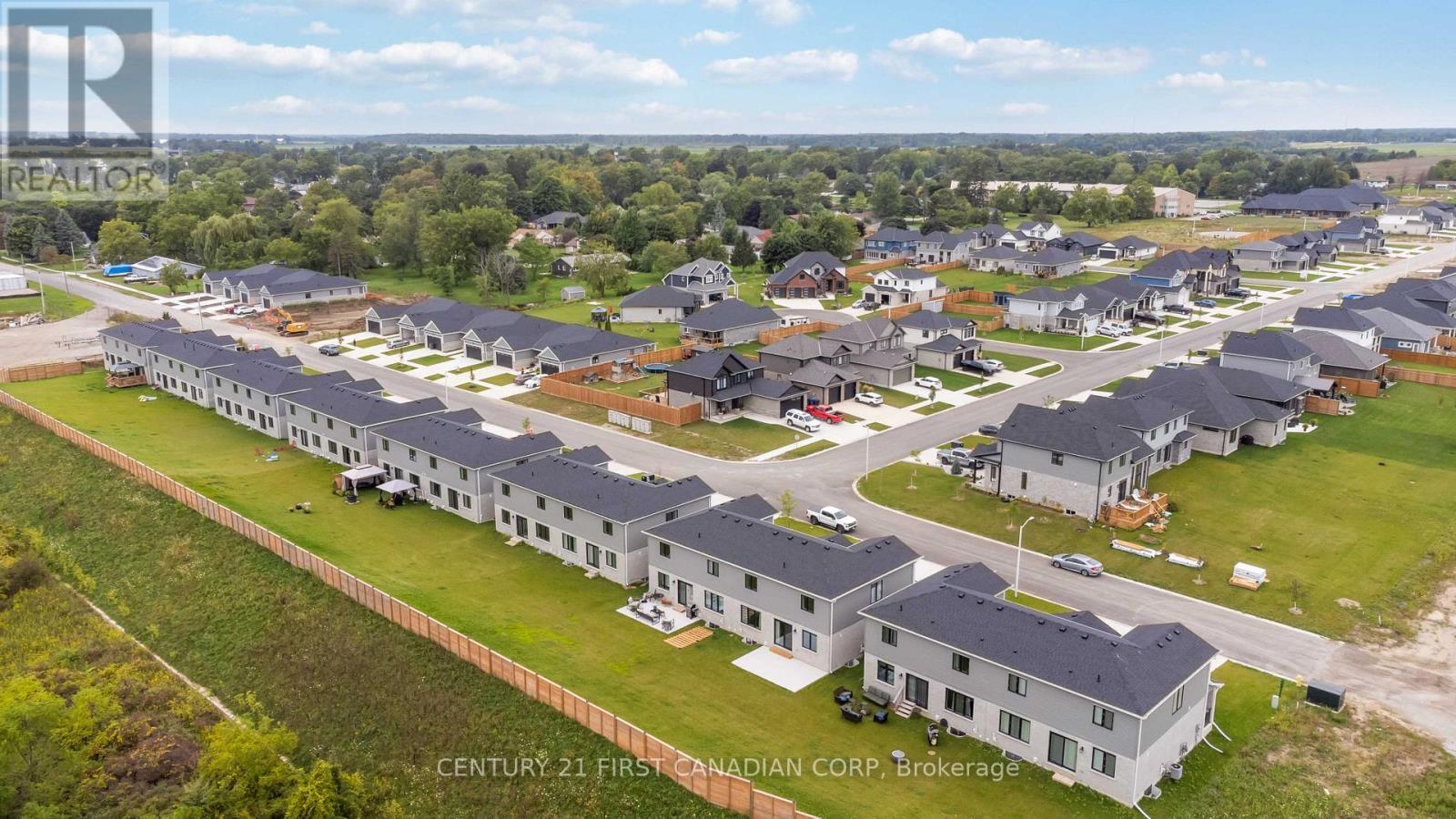 450 Main Street, Plympton-Wyoming, Ontario  N0N 1T0 - Photo 5 - X12506492