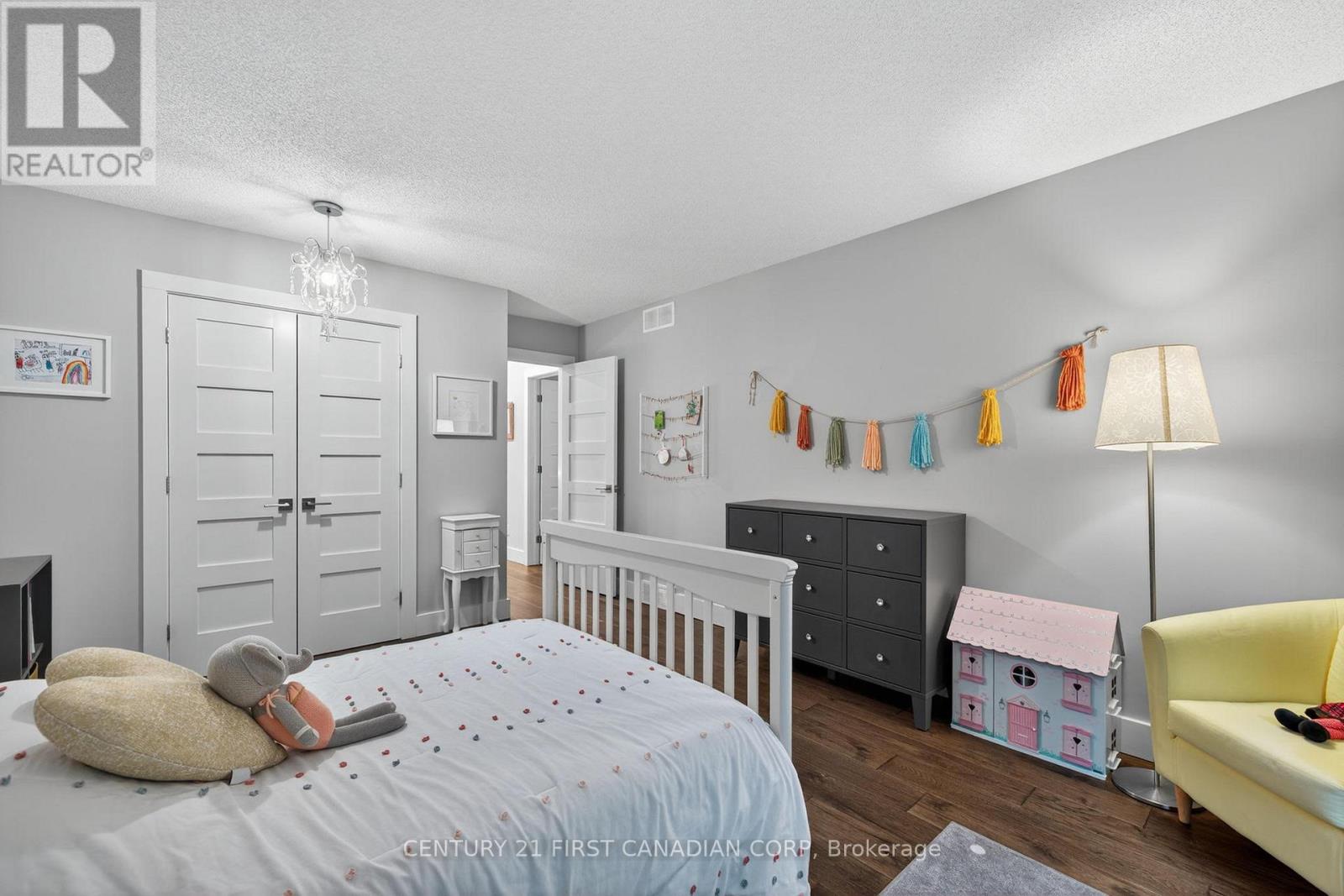 311 Ambleside Drive, London North, Ontario  N6G 4V8 - Photo 29 - X12506520