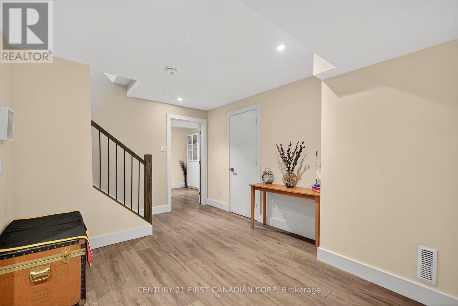 311 Ambleside Drive, London North, Ontario  N6G 4V8 - Photo 37 - X12506520