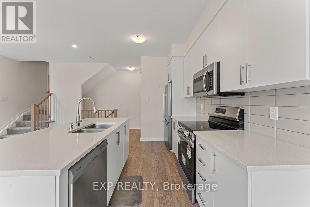 310 Raheen Court, Ottawa, Ontario K2J 7C1 - Photo 12 - X12506472