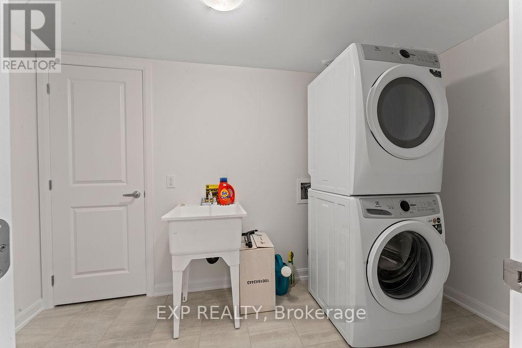 310 Raheen Court, Ottawa, Ontario K2J 7C1 - Photo 5 - X12506472