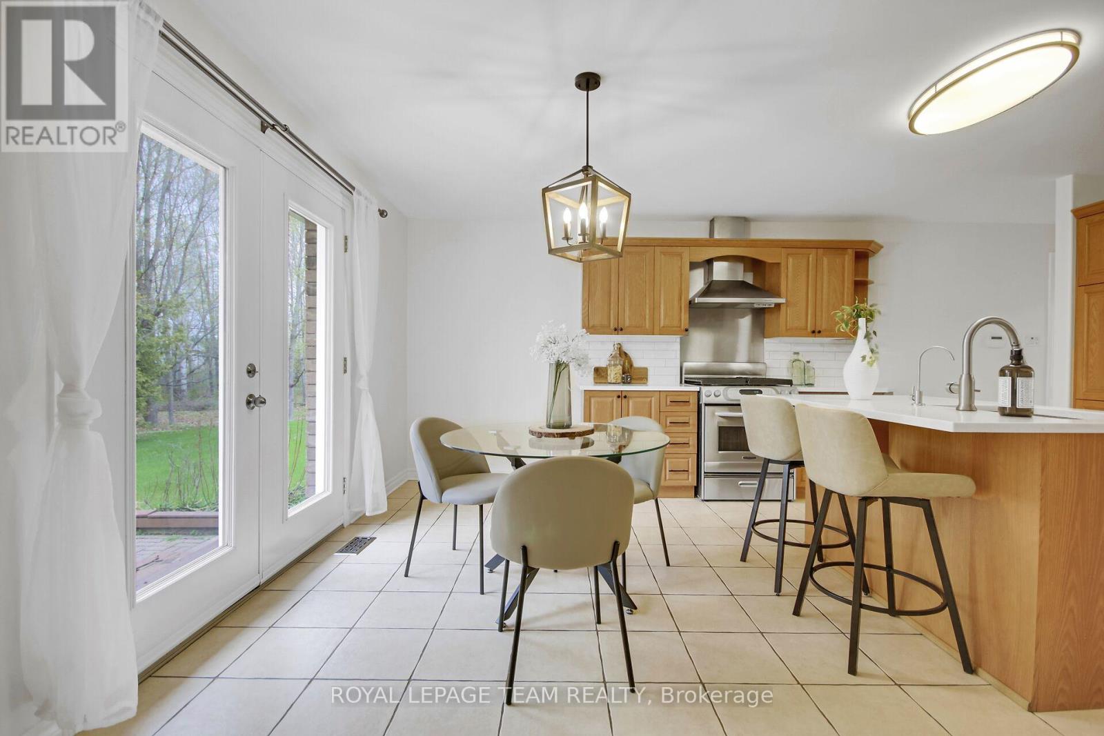 5719 Stuewe Drive, Ottawa, Ontario  K4M 1L2 - Photo 11 - X12506518