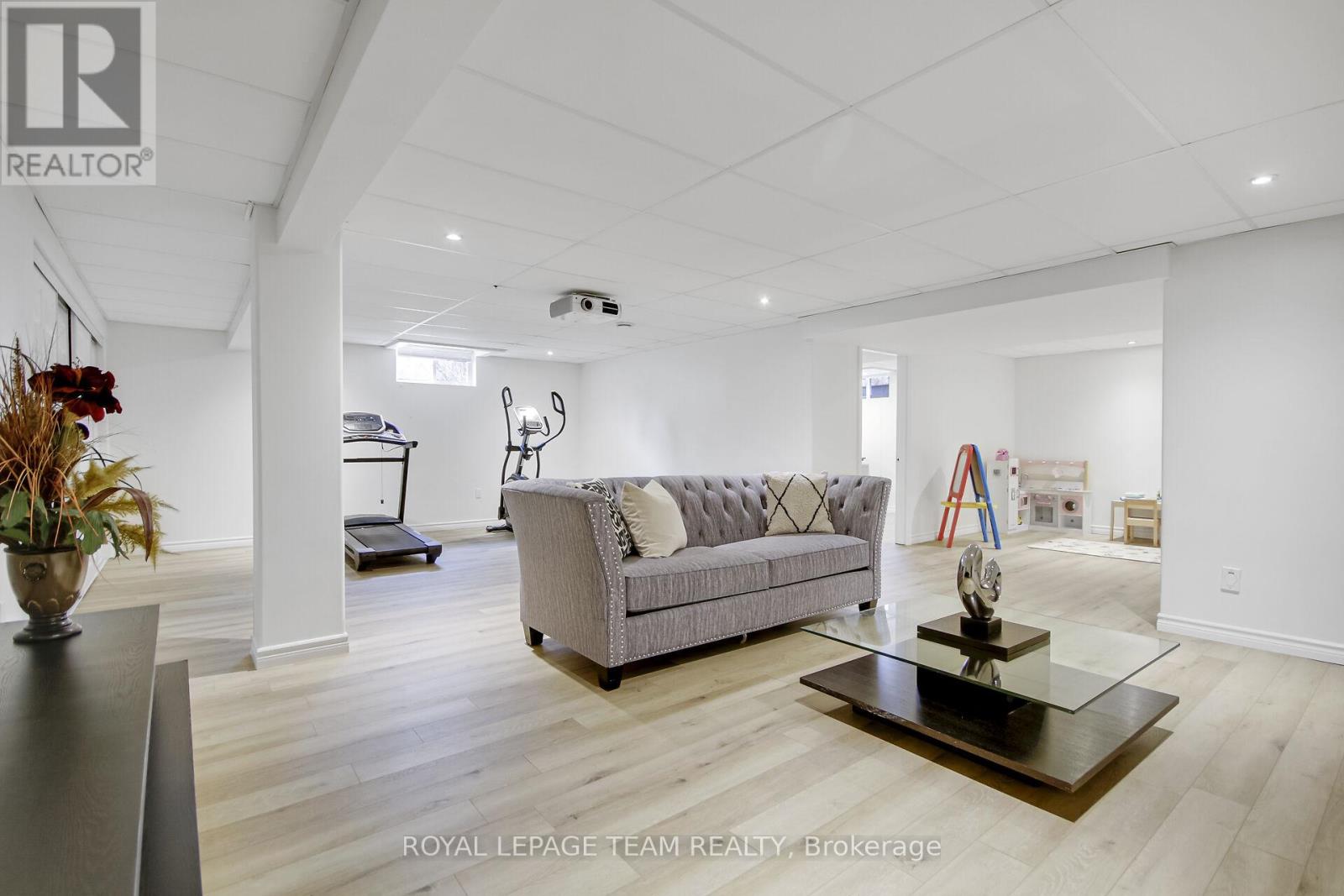 5719 Stuewe Drive, Ottawa, Ontario  K4M 1L2 - Photo 22 - X12506518