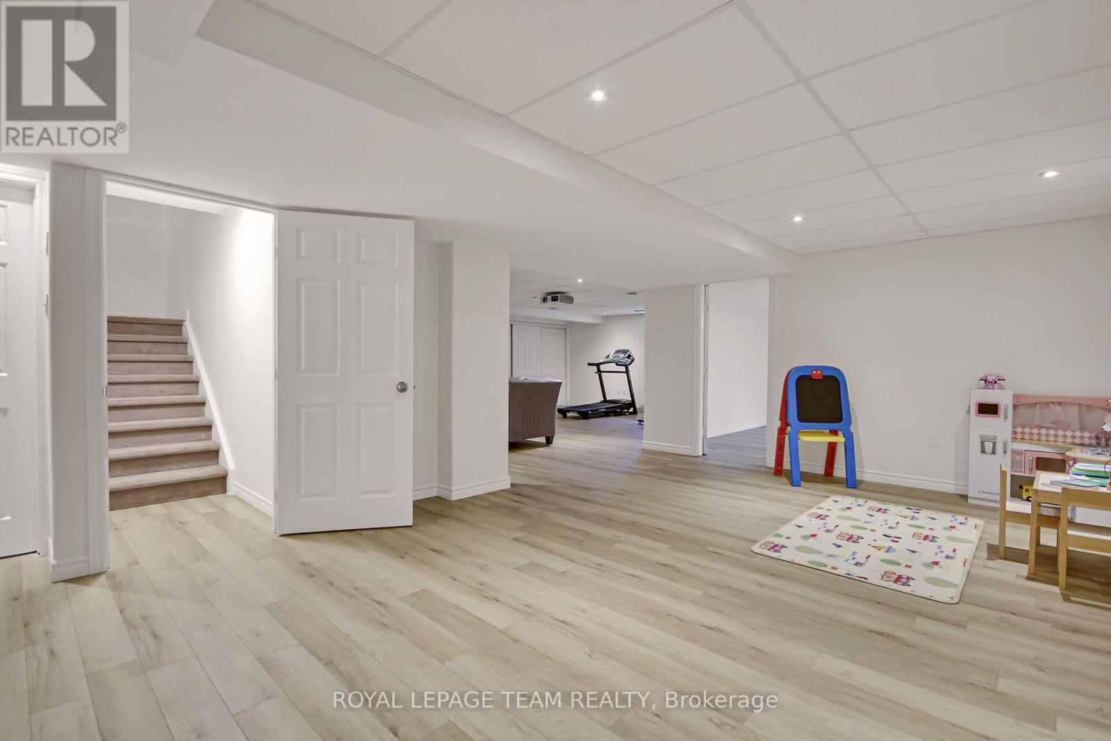 5719 Stuewe Drive, Ottawa, Ontario  K4M 1L2 - Photo 33 - X12506518