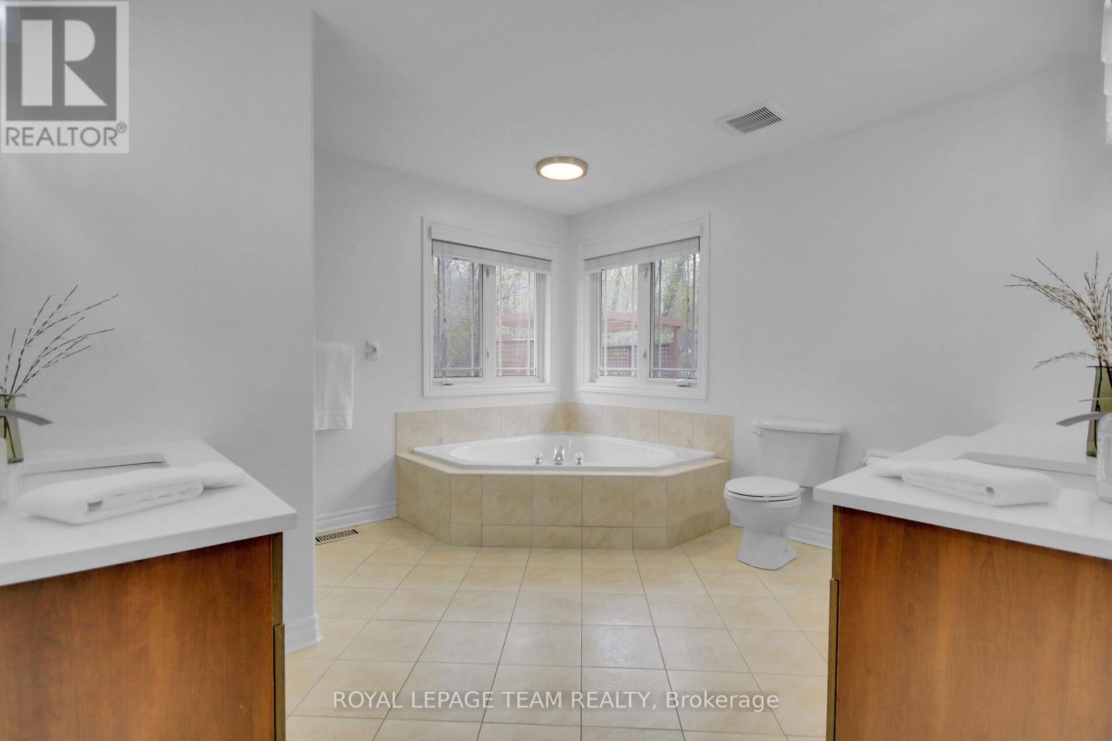 5719 Stuewe Drive, Ottawa, Ontario  K4M 1L2 - Photo 36 - X12506518