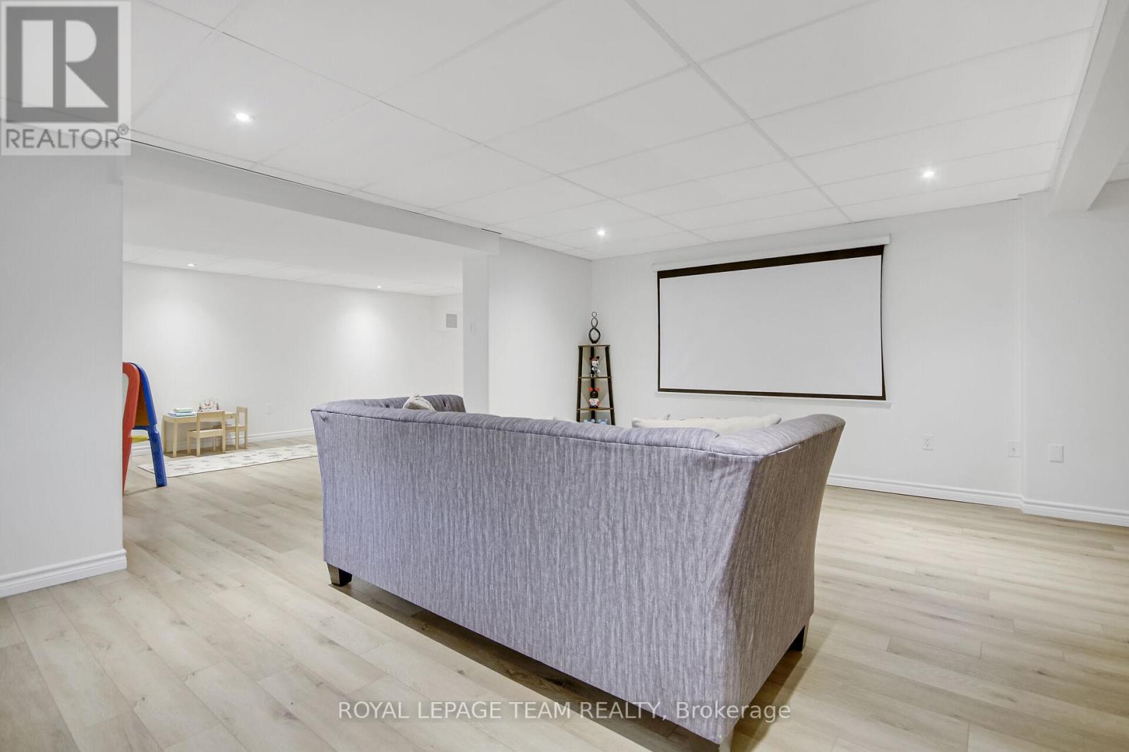 5719 Stuewe Drive, Ottawa, Ontario  K4M 1L2 - Photo 39 - X12506518