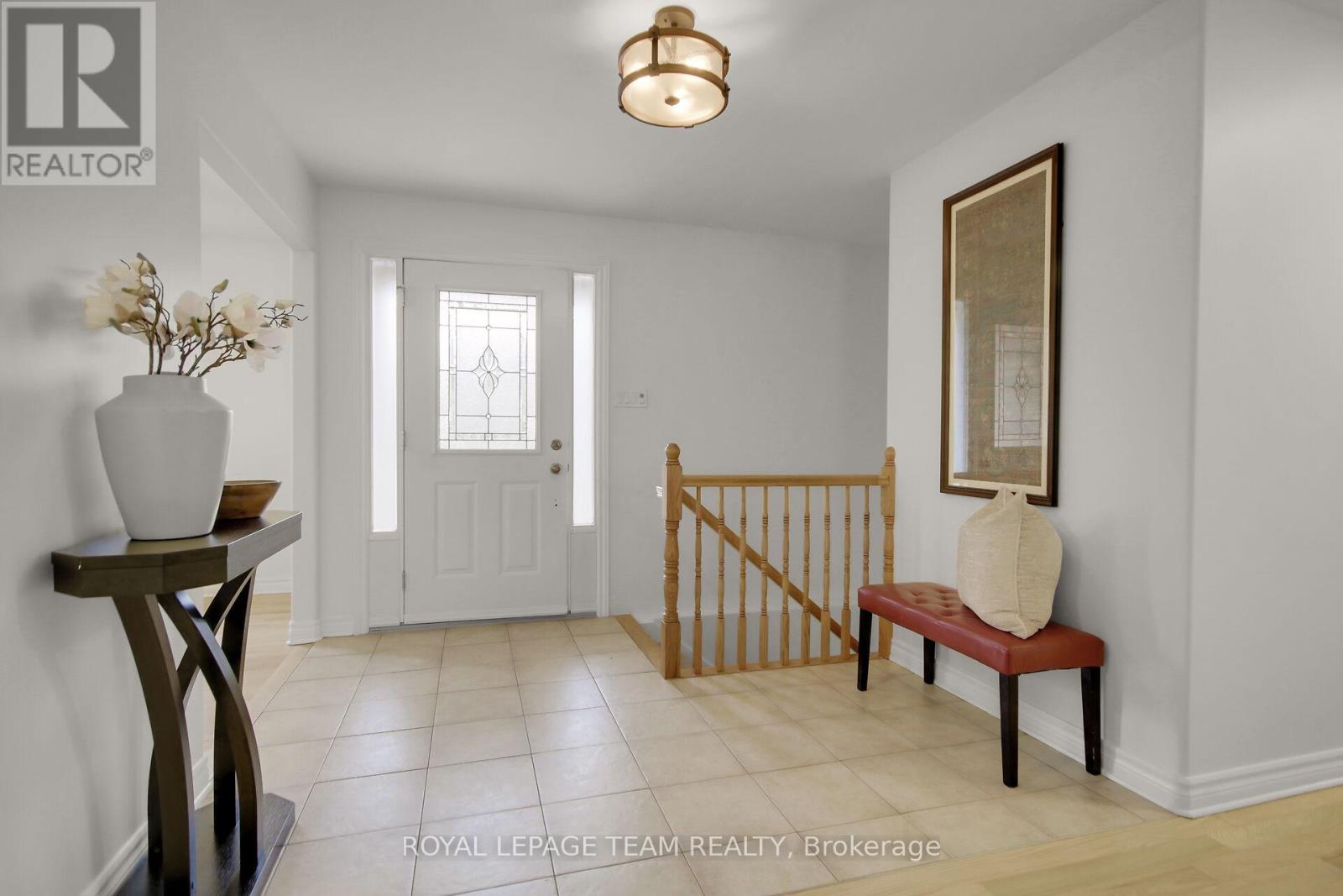 5719 Stuewe Drive, Ottawa, Ontario  K4M 1L2 - Photo 5 - X12506518